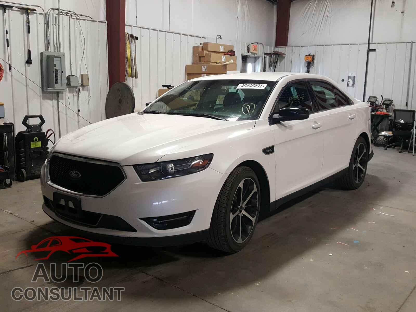 FORD TAURUS 2016 - 1FAHP2KT4GG141842