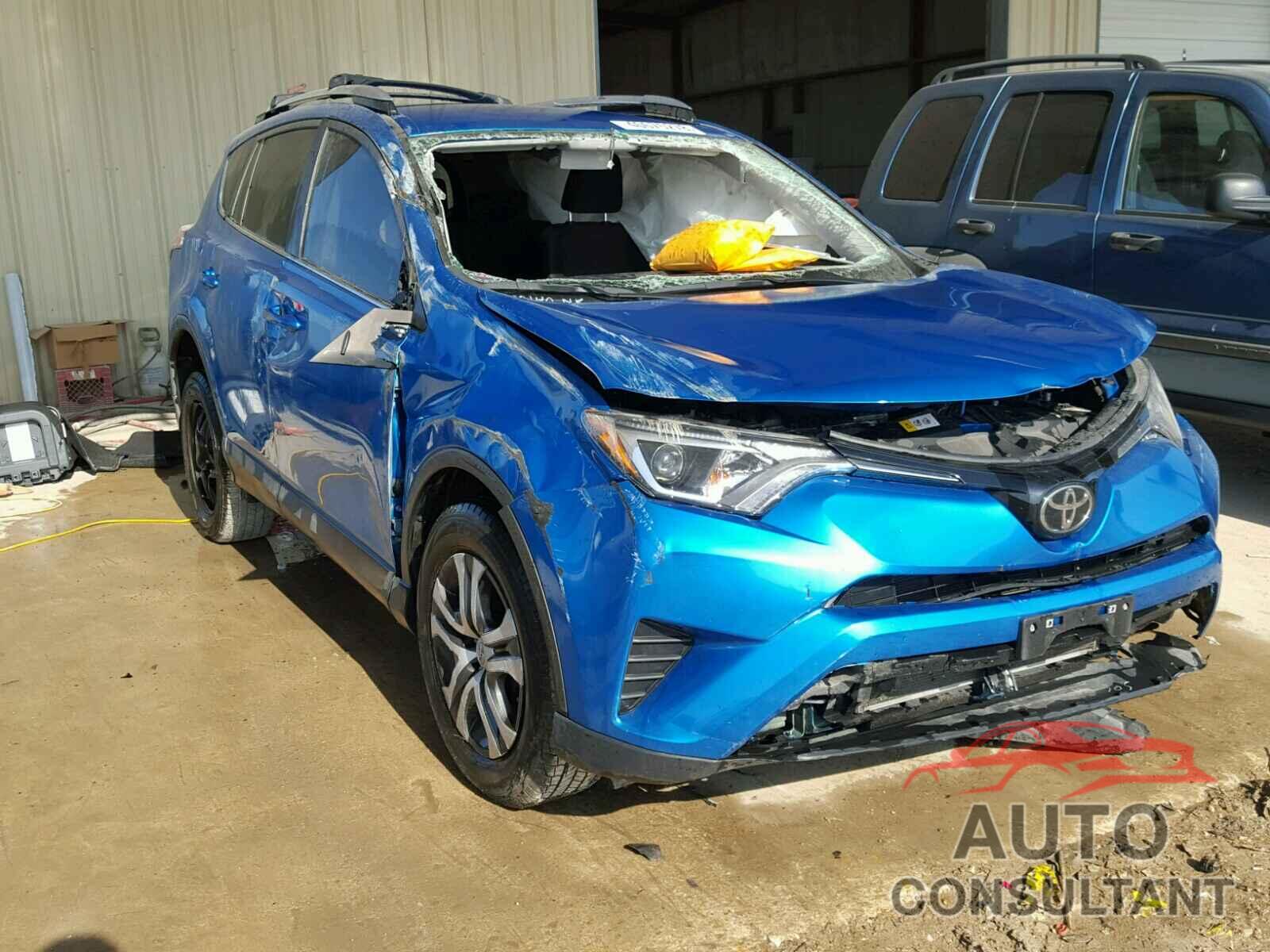 TOYOTA RAV4 LE 2017 - JTMZFREV5HD097649