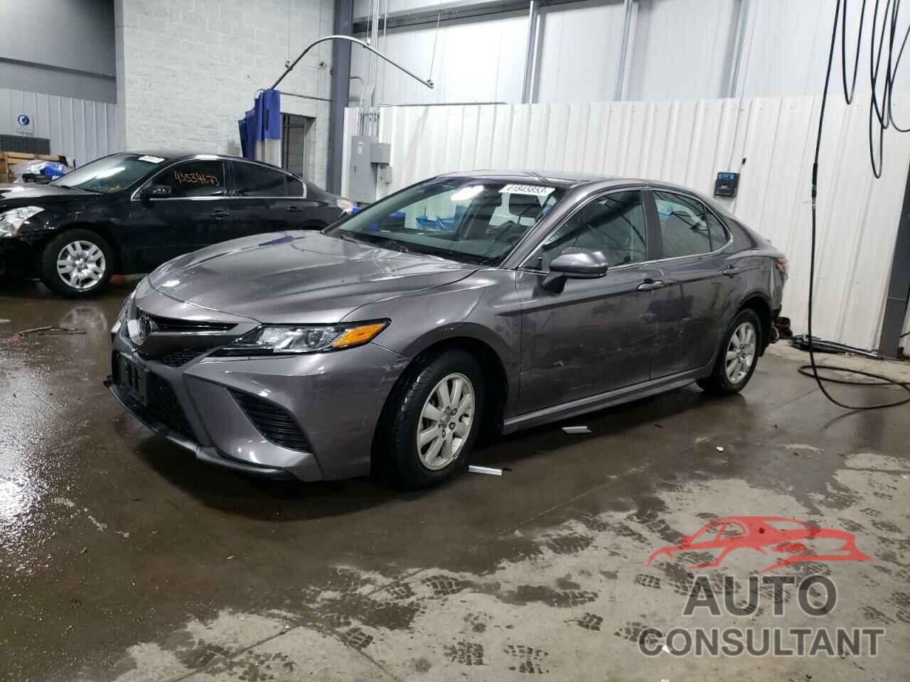 TOYOTA CAMRY 2018 - 4T1B11HK1JU558446