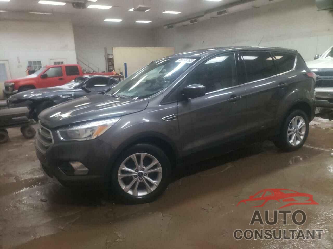 FORD ESCAPE 2017 - 1FMCU9GD5HUD75834
