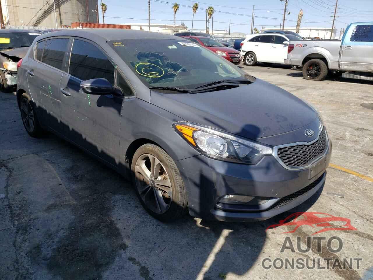 KIA FORTE 2016 - KNAFX5A86G5547355