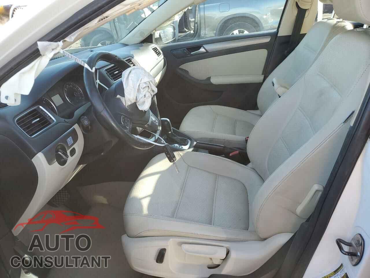 VOLKSWAGEN JETTA 2014 - 3VWLL7AJ3EM371479