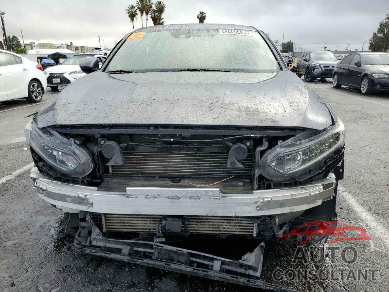 HONDA ACCORD 2018 - 1HGCV1F38JA150117