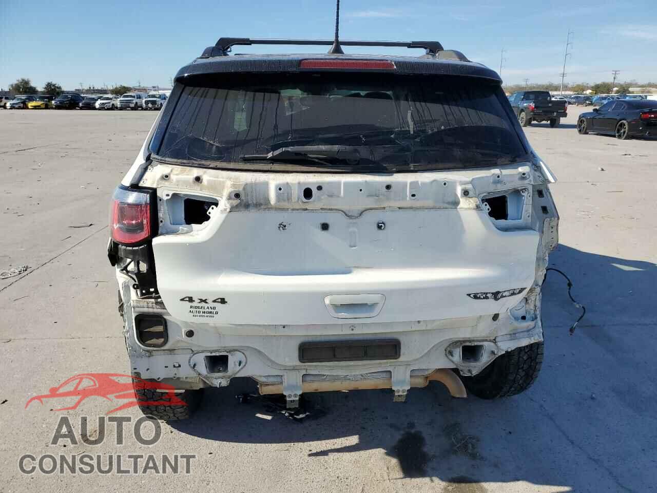 JEEP COMPASS 2017 - 3C4NJDDB3HT632382