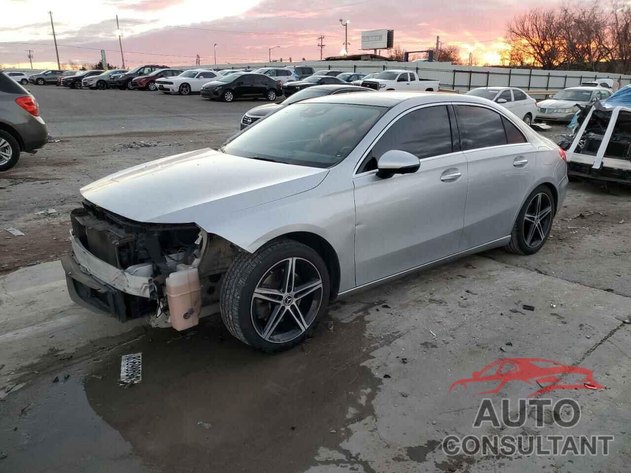 MERCEDES-BENZ A-CLASS 2019 - WDD3G4EB5KW012810