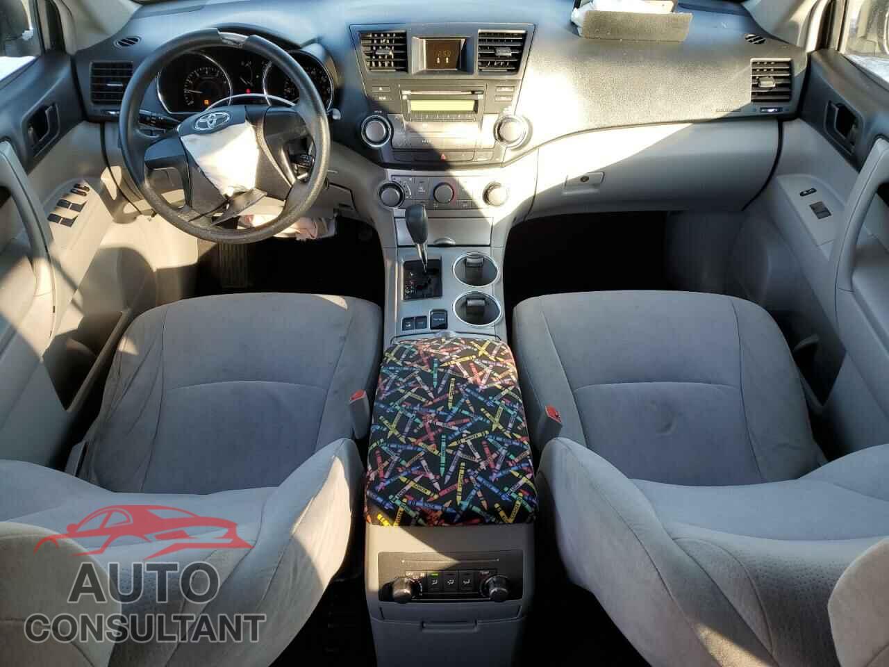 TOYOTA HIGHLANDER 2012 - 5TDBK3EH5CS151369