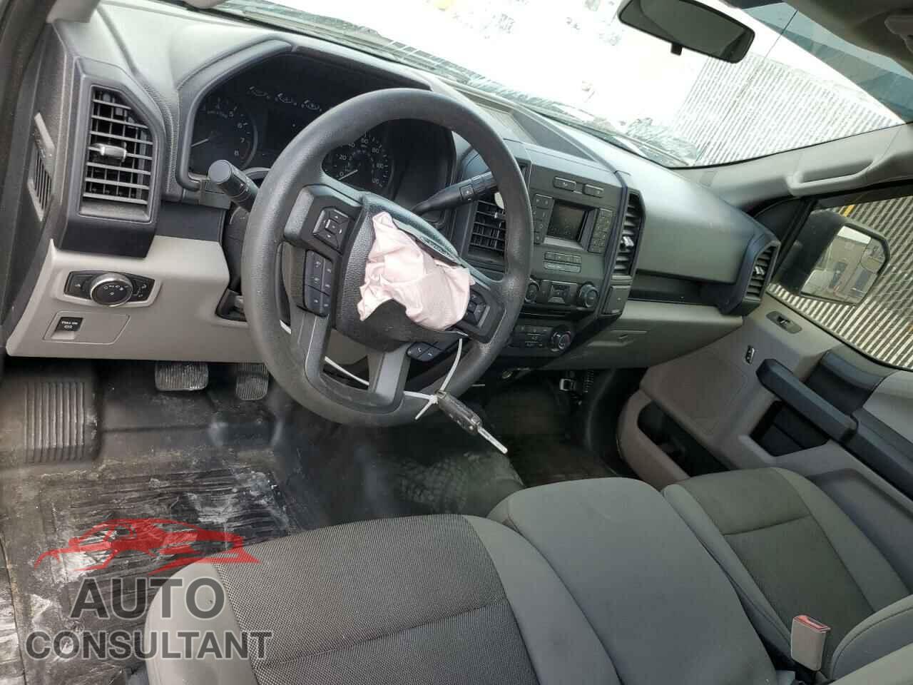 FORD F150 2018 - 1FTMF1CB3JKC19284