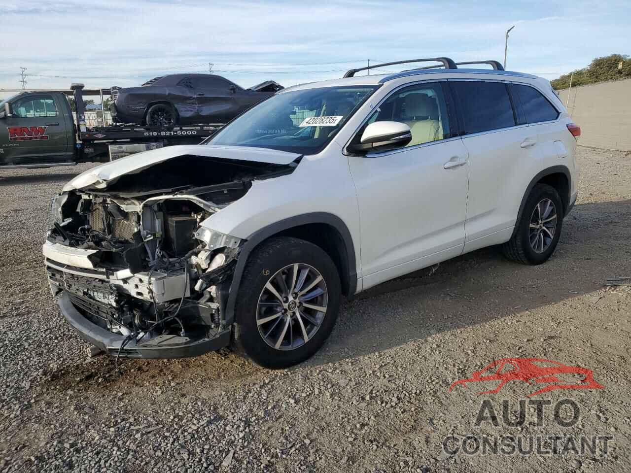 TOYOTA HIGHLANDER 2018 - 5TDKZRFH3JS276896