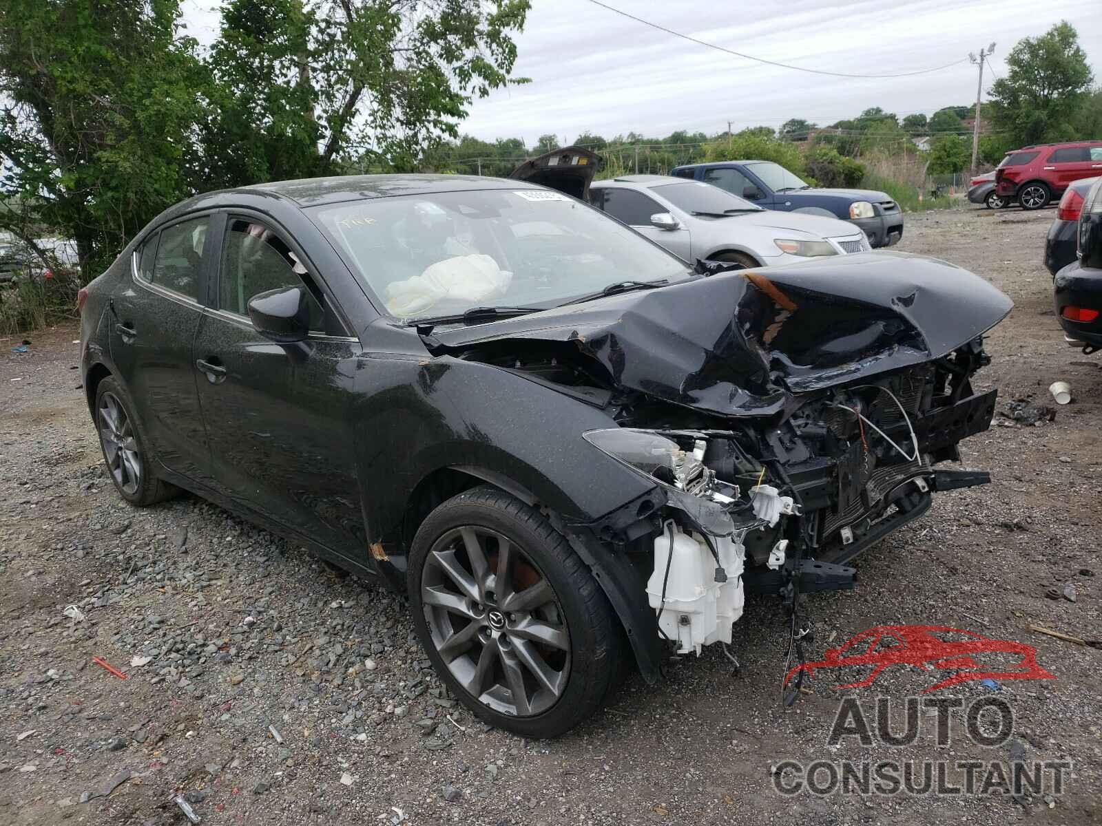 MAZDA 3 2018 - 3MZBN1V30JM208488