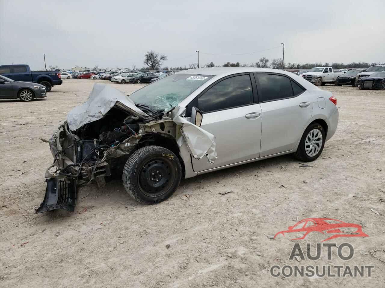 TOYOTA COROLLA 2018 - 5YFBURHE4JP813981