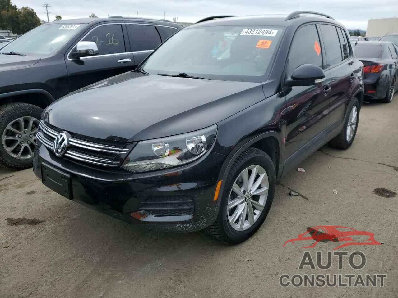 VOLKSWAGEN TIGUAN 2017 - WVGAV7AX0HK049432