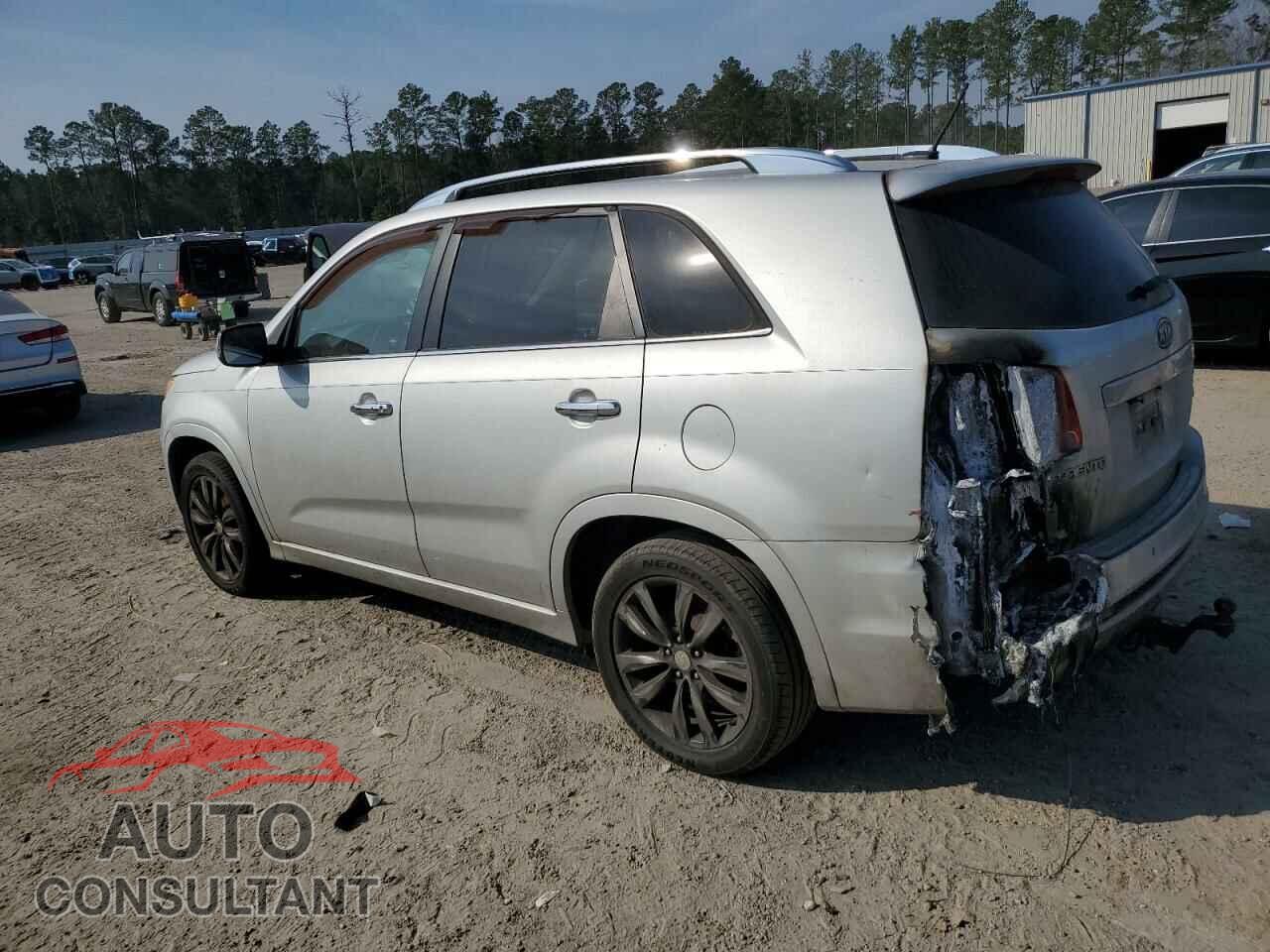 KIA SORENTO 2013 - 5XYKW4A26DG324245