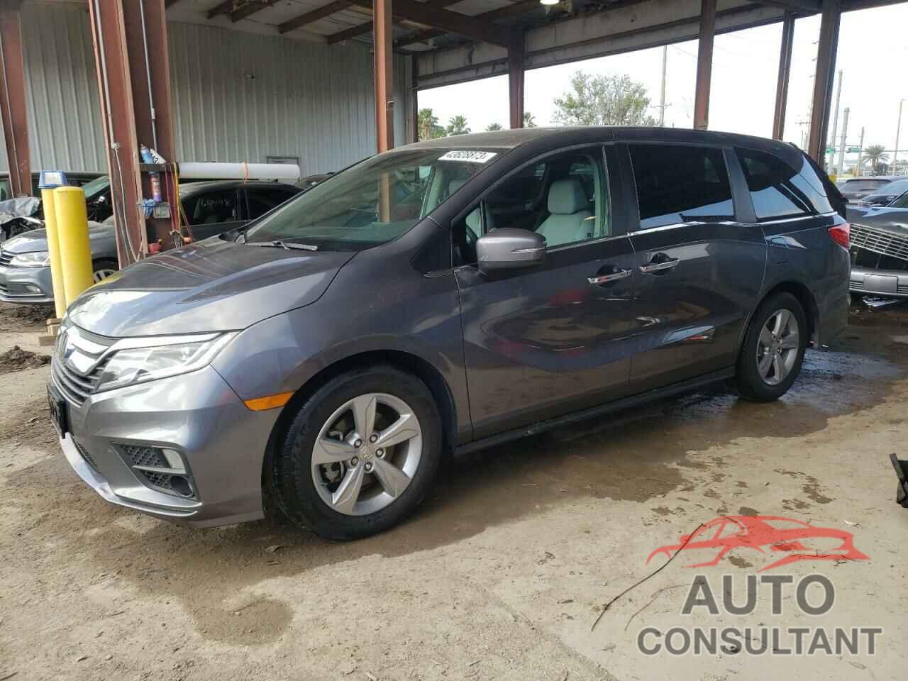 HONDA ODYSSEY 2018 - 5FNRL6H50JB047999