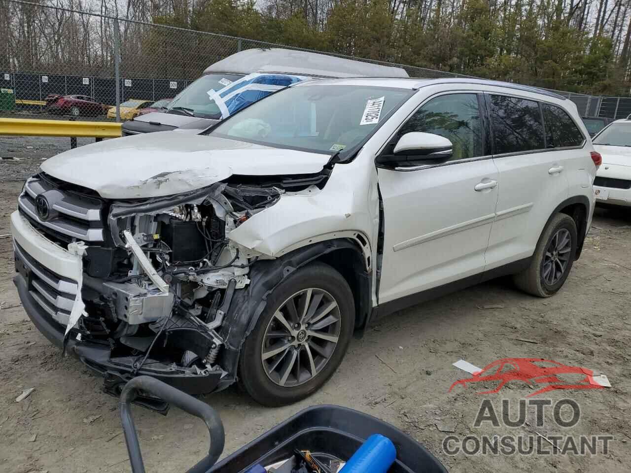 TOYOTA HIGHLANDER 2019 - 5TDJZRFH2KS933605