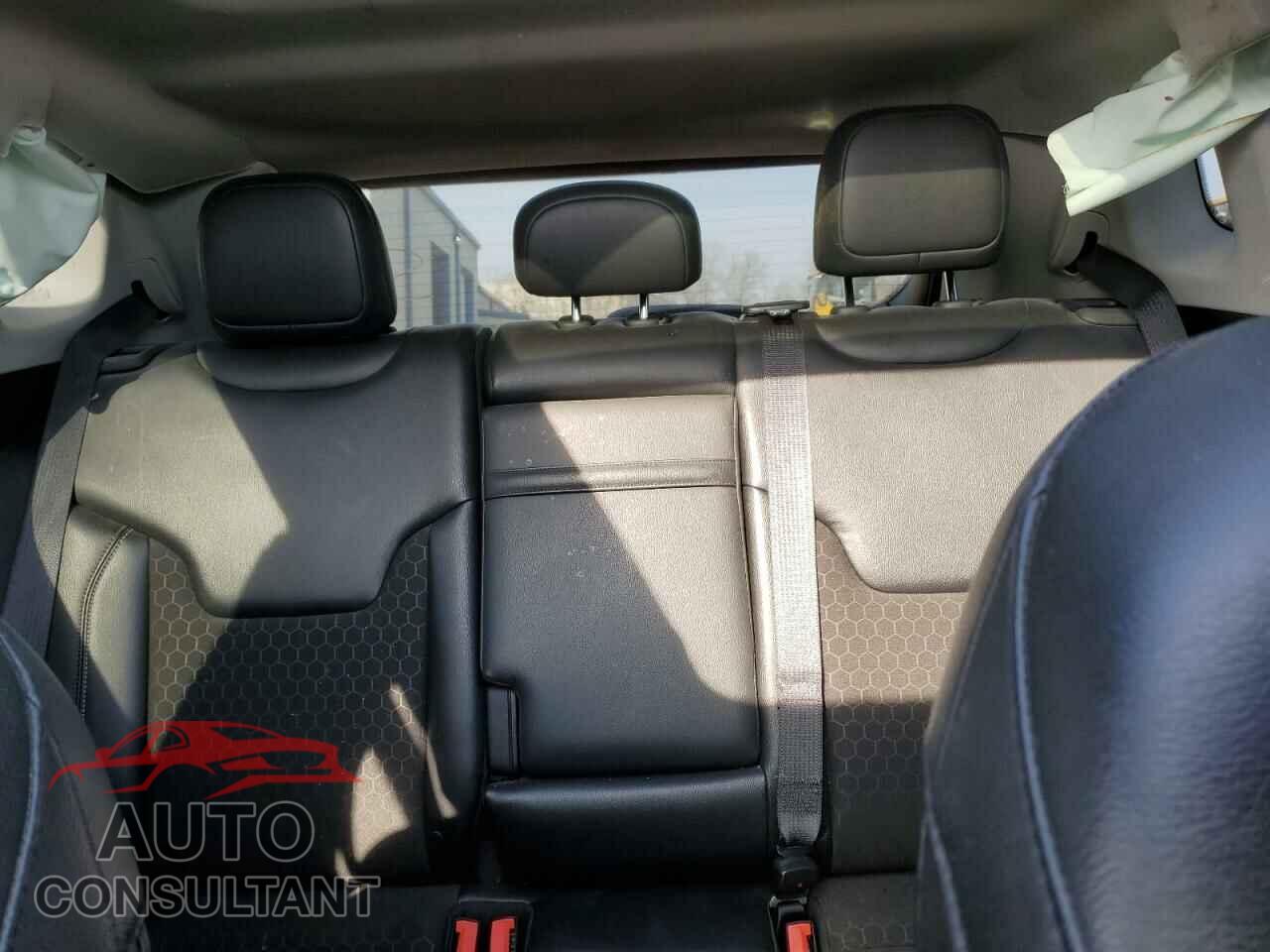 JEEP COMPASS 2017 - 3C4NJDBB6HT666223