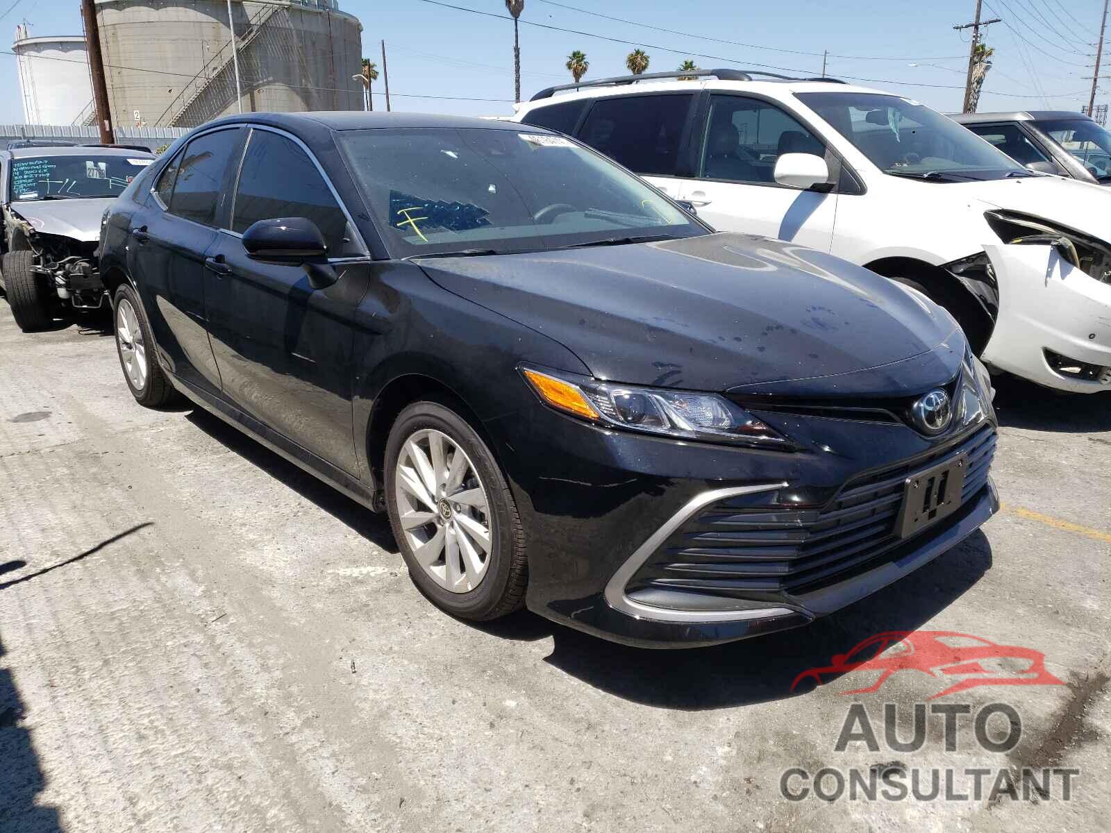 TOYOTA CAMRY 2021 - 4T1C11AKXMU449373