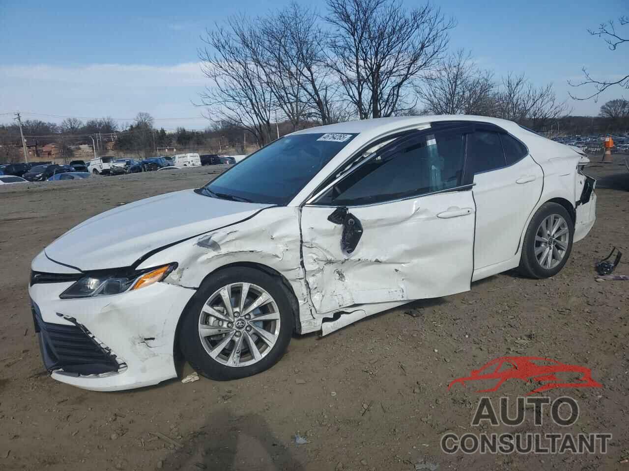TOYOTA CAMRY 2022 - 4T1C11AK5NU681865