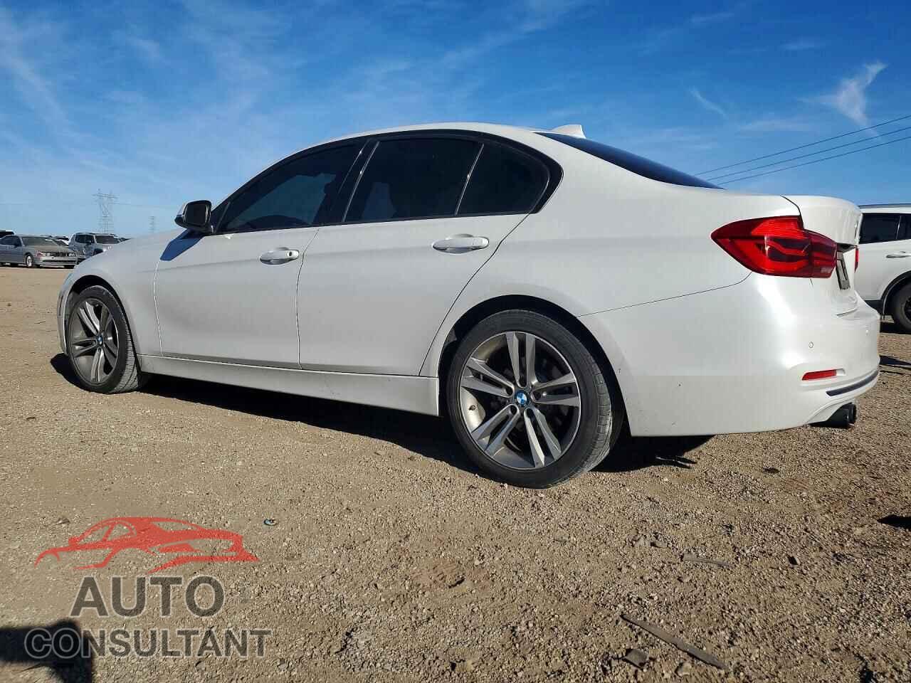 BMW 3 SERIES 2016 - WBA8E9G50GNU29014