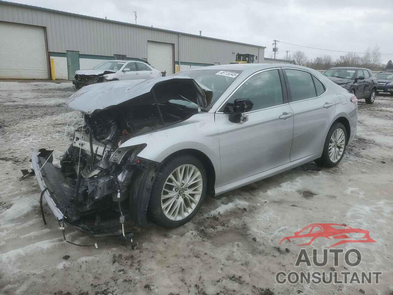 TOYOTA CAMRY 2018 - 4T1B11HK4JU052044