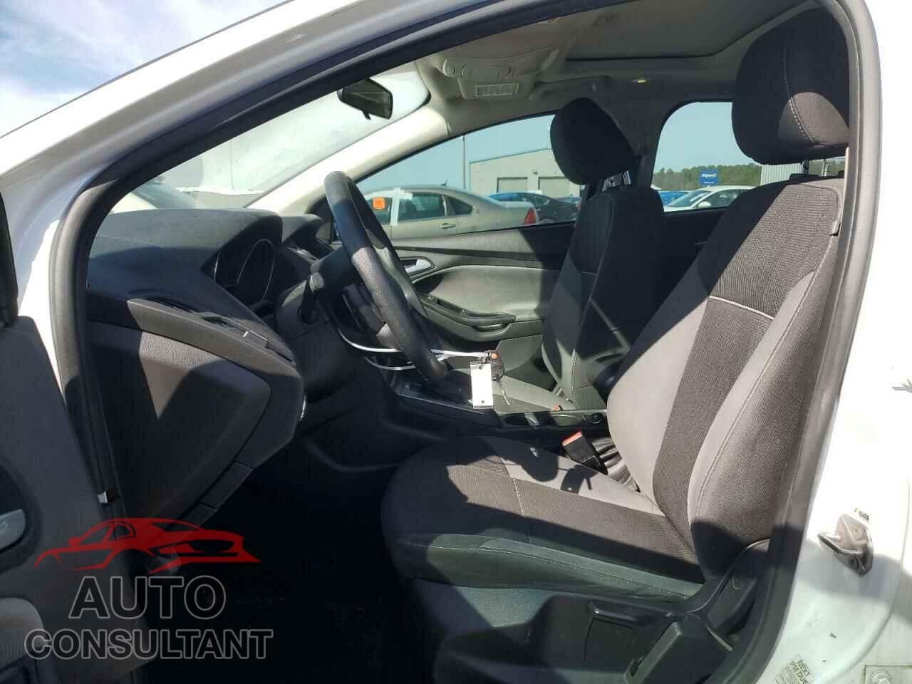 FORD FOCUS 2014 - 1FADP3F2XEL302009