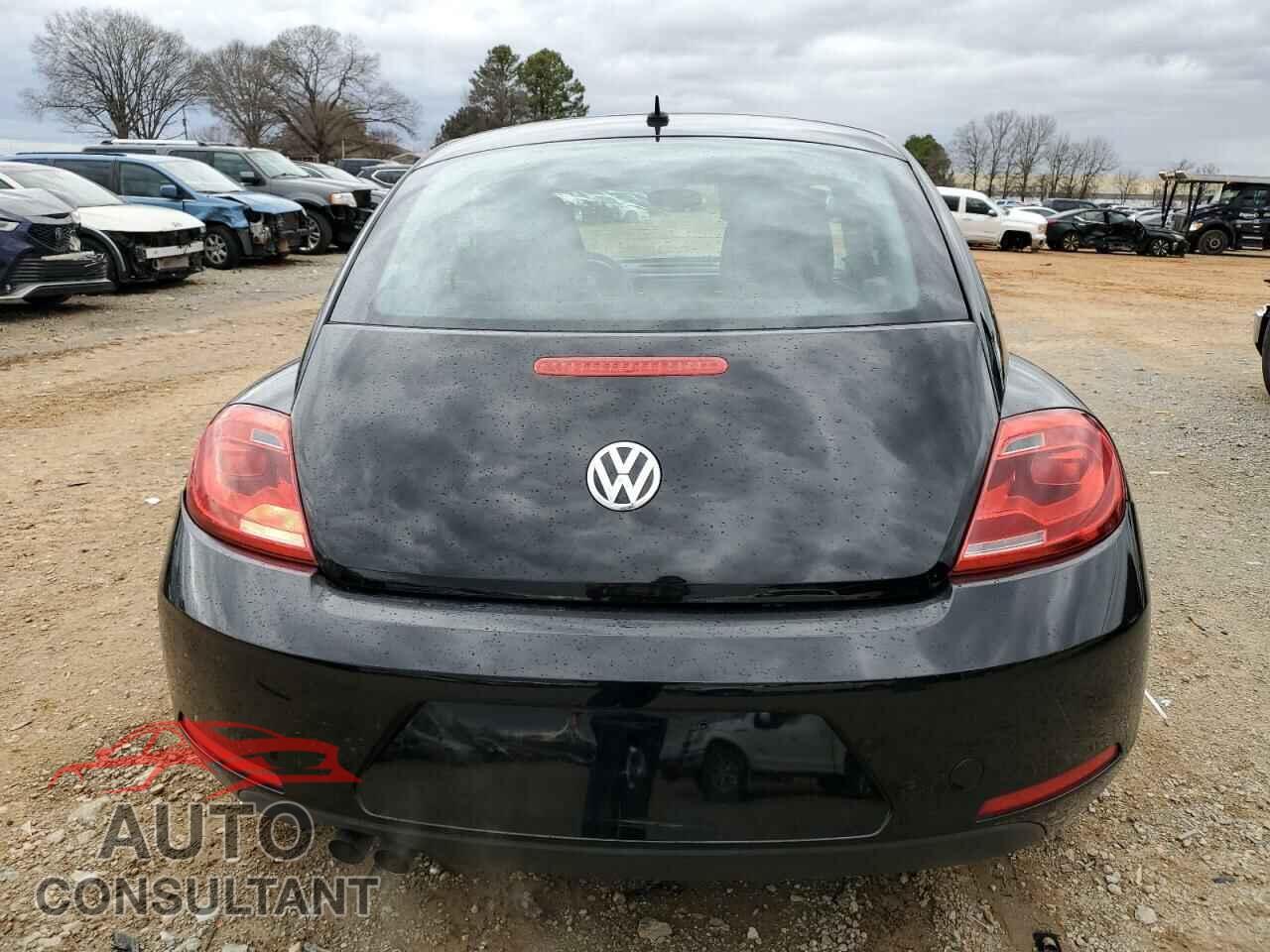 VOLKSWAGEN BEETLE 2015 - 3VWF17AT2FM642361