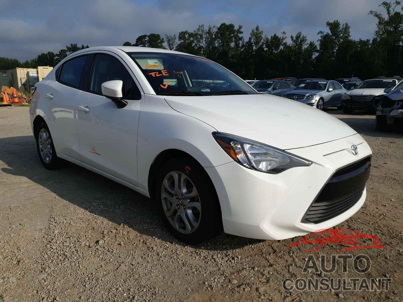 TOYOTA YARIS 2018 - 3MYDLBYV1JY332140