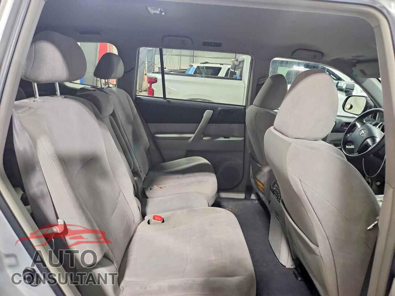 TOYOTA HIGHLANDER 2012 - 5TDBK3EH8CS123744