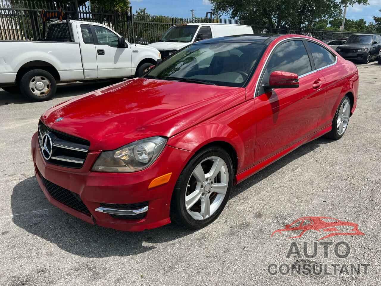 MERCEDES-BENZ C-CLASS 2015 - WDDGJ4HB1FG362966