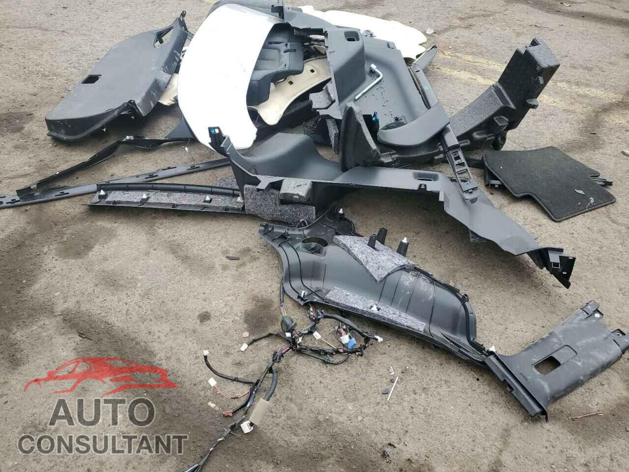 MITSUBISHI ECLIPSE 2024 - JA4ATWAA8RZ036849