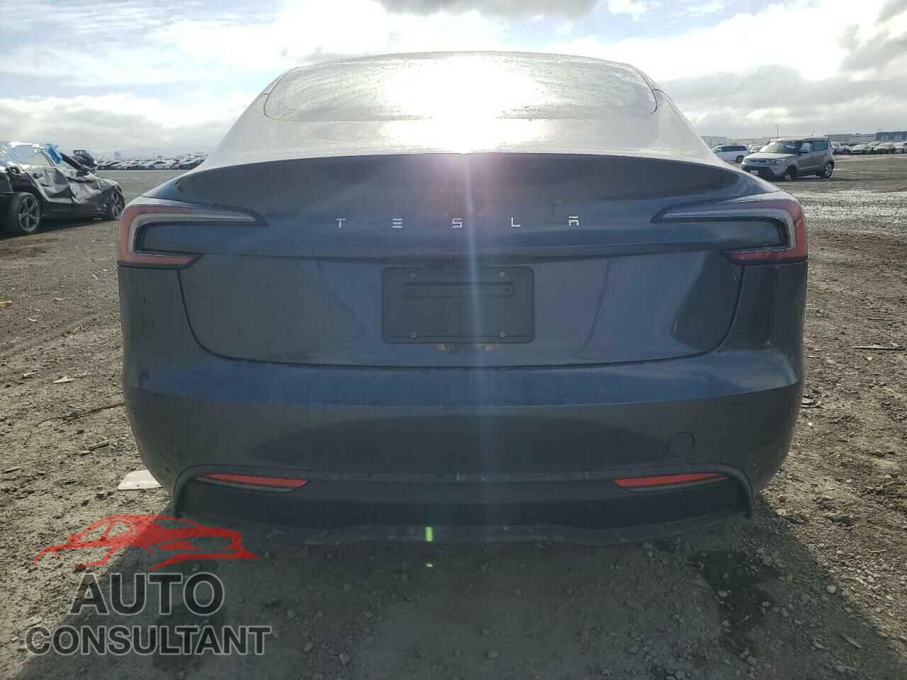 TESLA MODEL 3 2024 - 5YJ3E1EA5RF746514