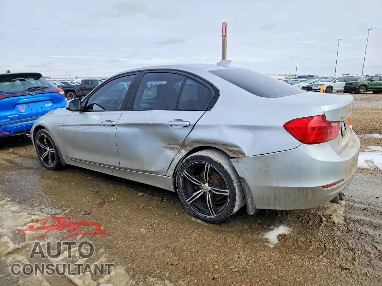 BMW 3 SERIES 2013 - WBA3B3C52DF537694
