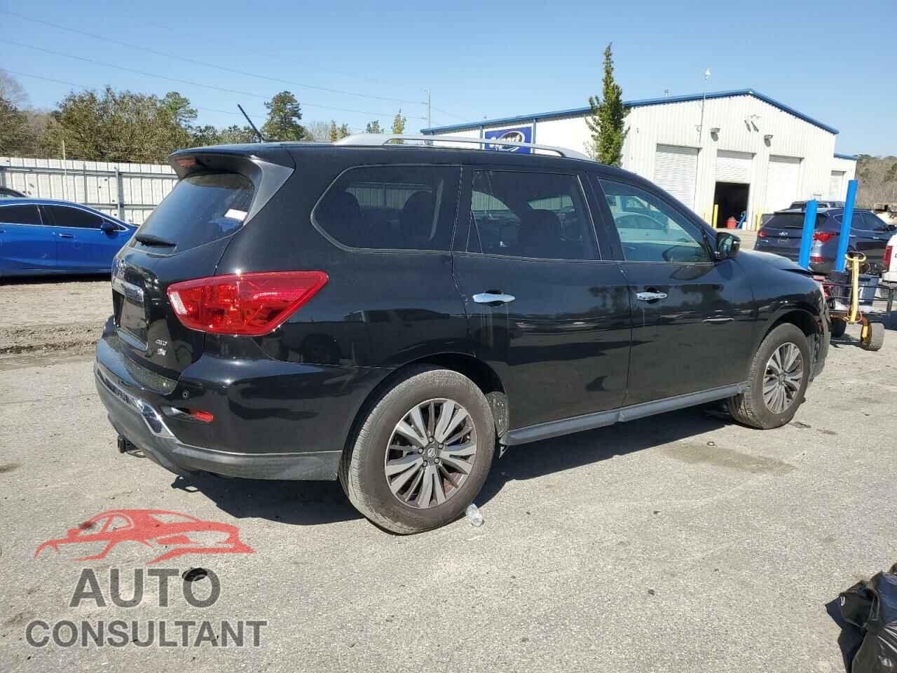 NISSAN PATHFINDER 2017 - 5N1DR2MM4HC682693