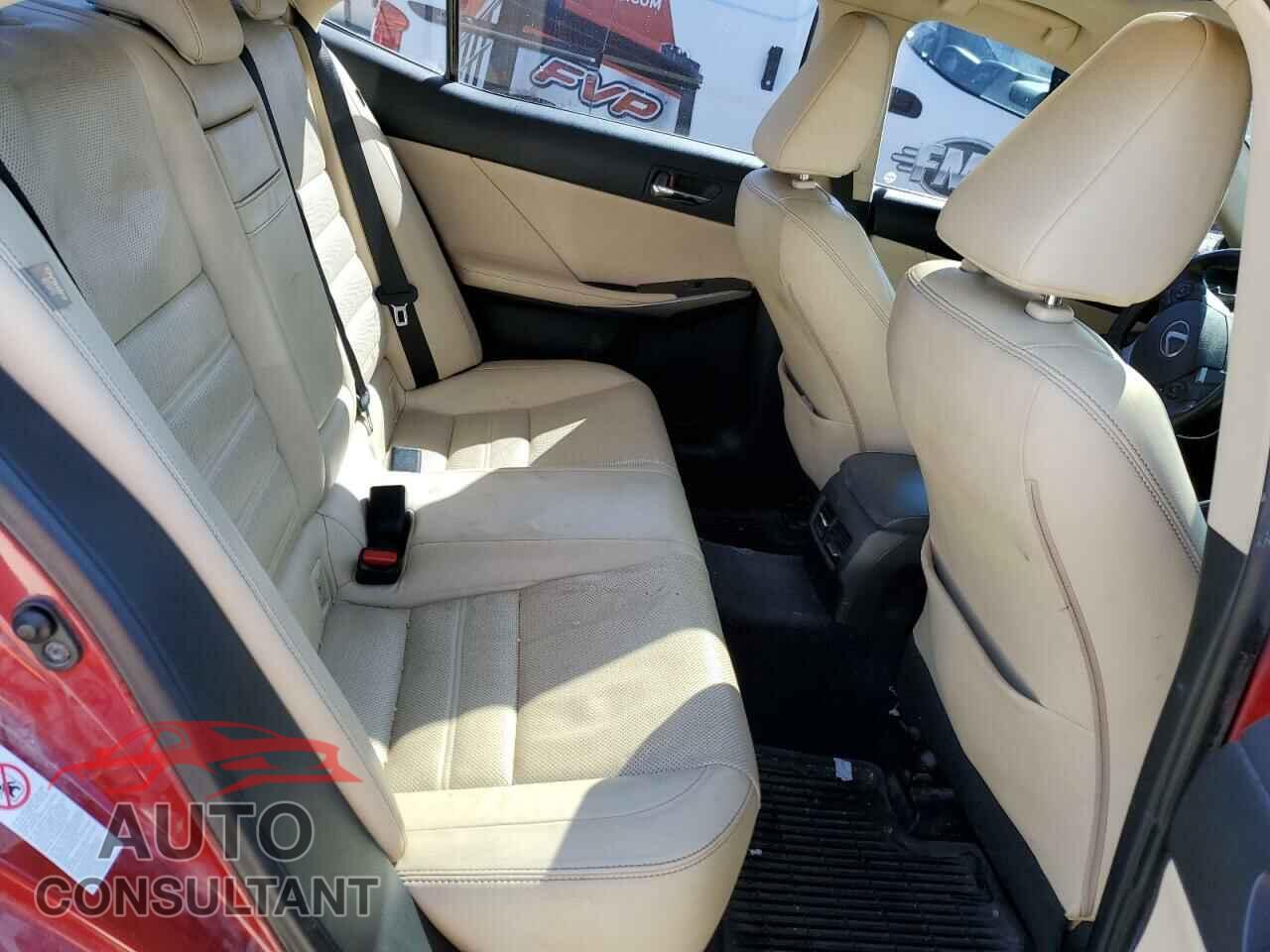 LEXUS IS 2014 - JTHCF1D2XE5000321