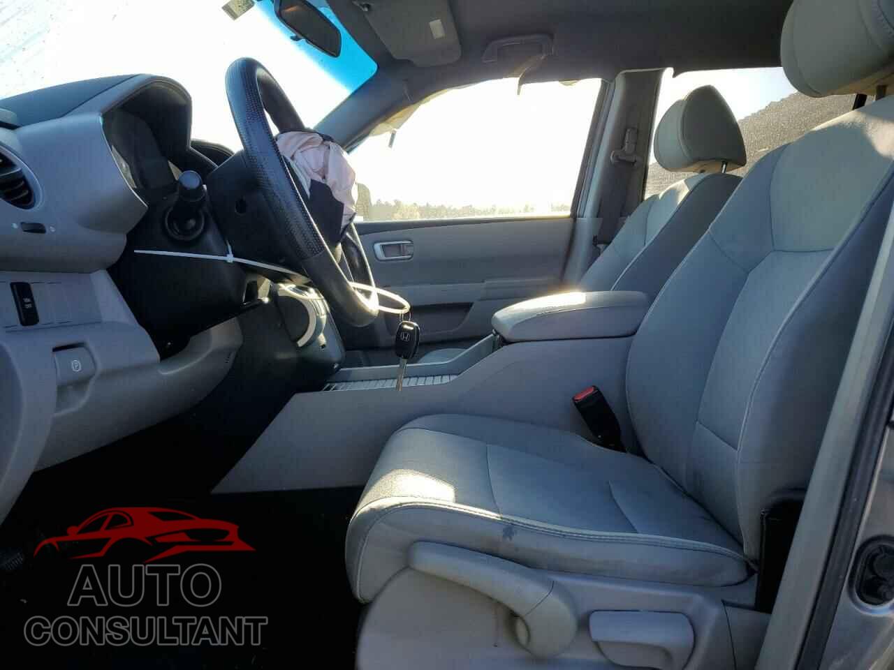 HONDA PILOT 2011 - 5FNYF3H20BB030578