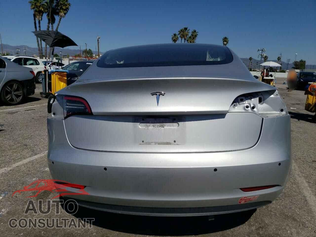 TESLA MODEL 3 2018 - 5YJ3E1EA4JF043958