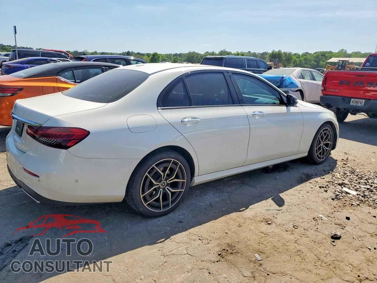 MERCEDES-BENZ E-CLASS 2021 - W1KZF8DB2MA961611
