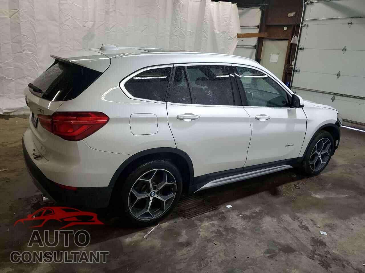 BMW X1 2016 - WBXHT3C30GP881272