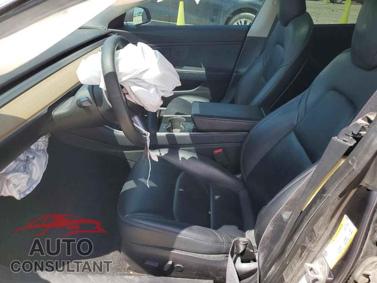 TESLA MODEL 3 2020 - 5YJ3E1ECXLF623610