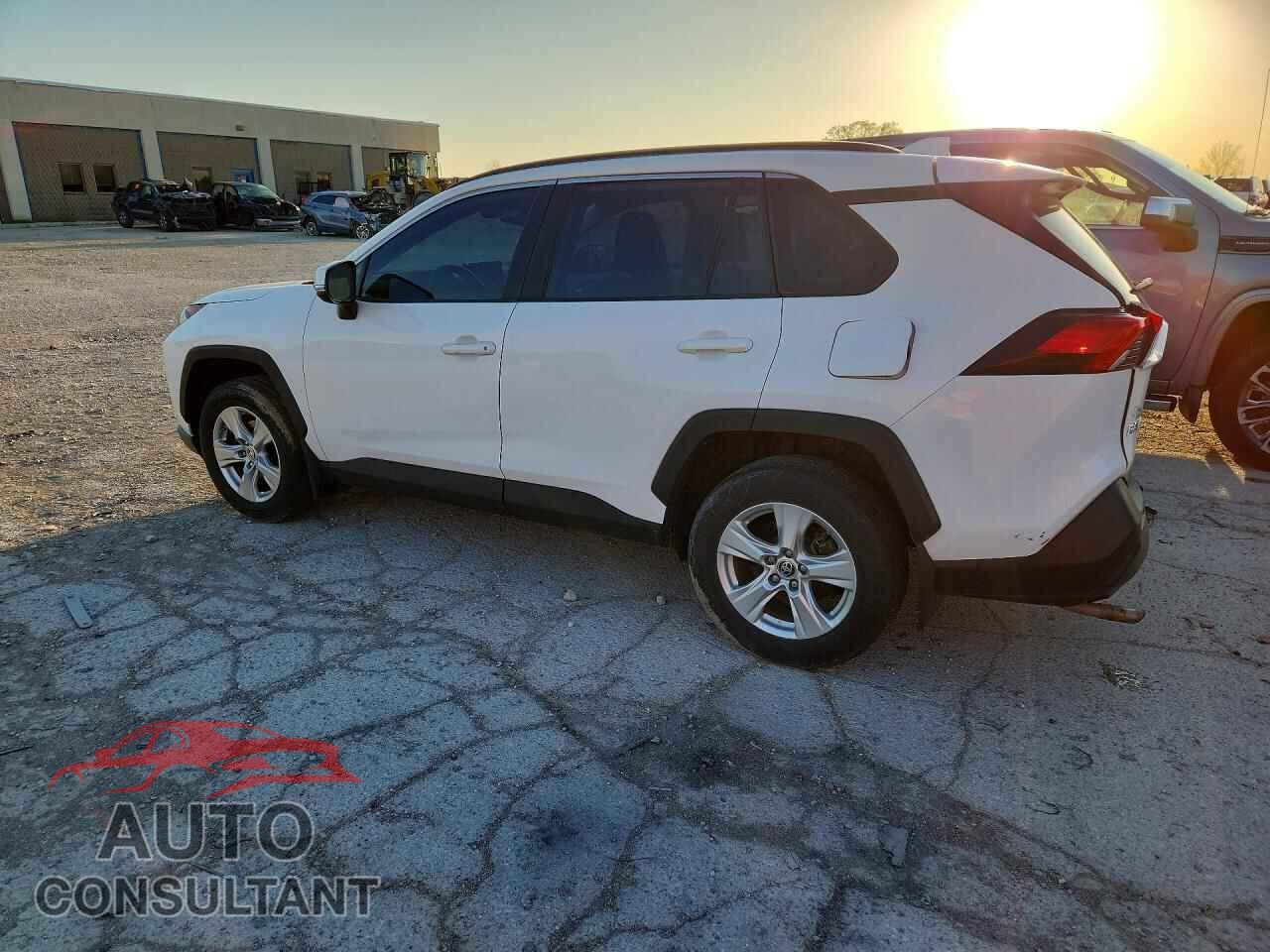 TOYOTA RAV4 2019 - JTMP1RFVXKD522231