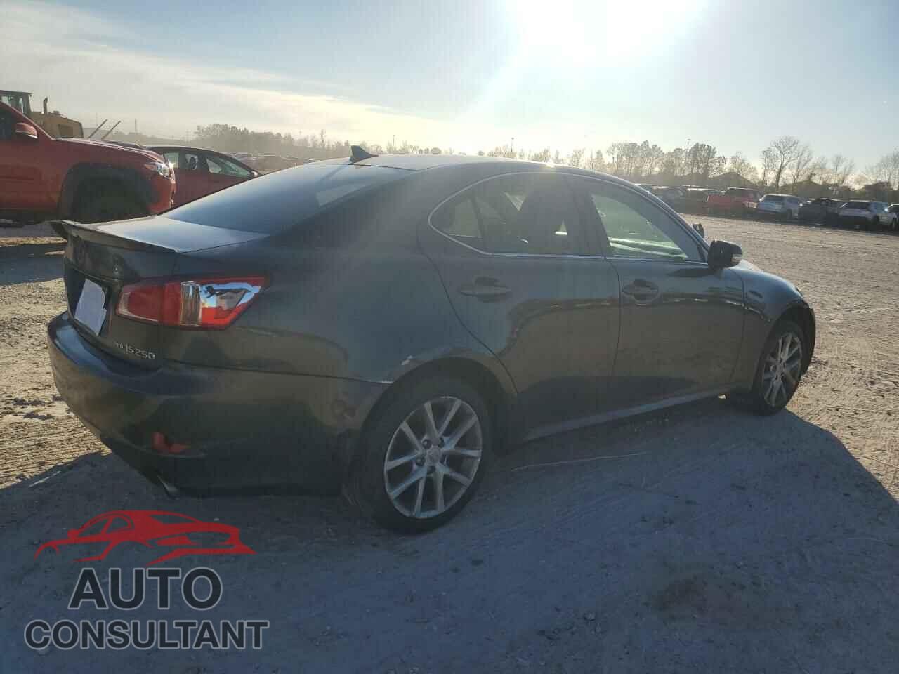 LEXUS IS 2011 - JTHCF5C26B5046345