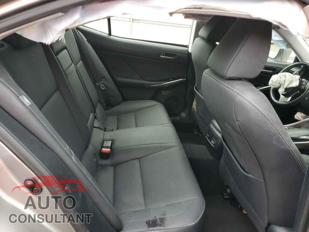 LEXUS IS 2019 - JTHC81D22K5036574