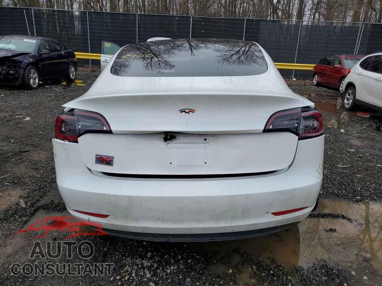 TESLA MODEL 3 2018 - 5YJ3E1EA4JF155935