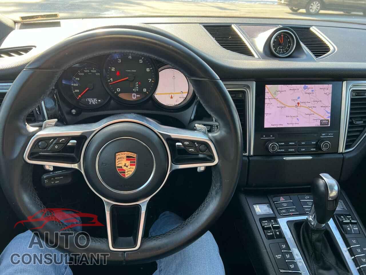 PORSCHE MACAN 2017 - WP1AA2A53HLB82230
