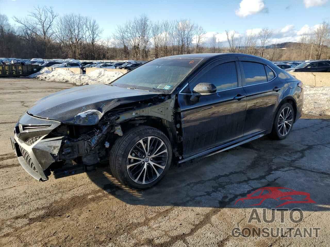 TOYOTA CAMRY 2018 - 4T1B11HK5JU586394
