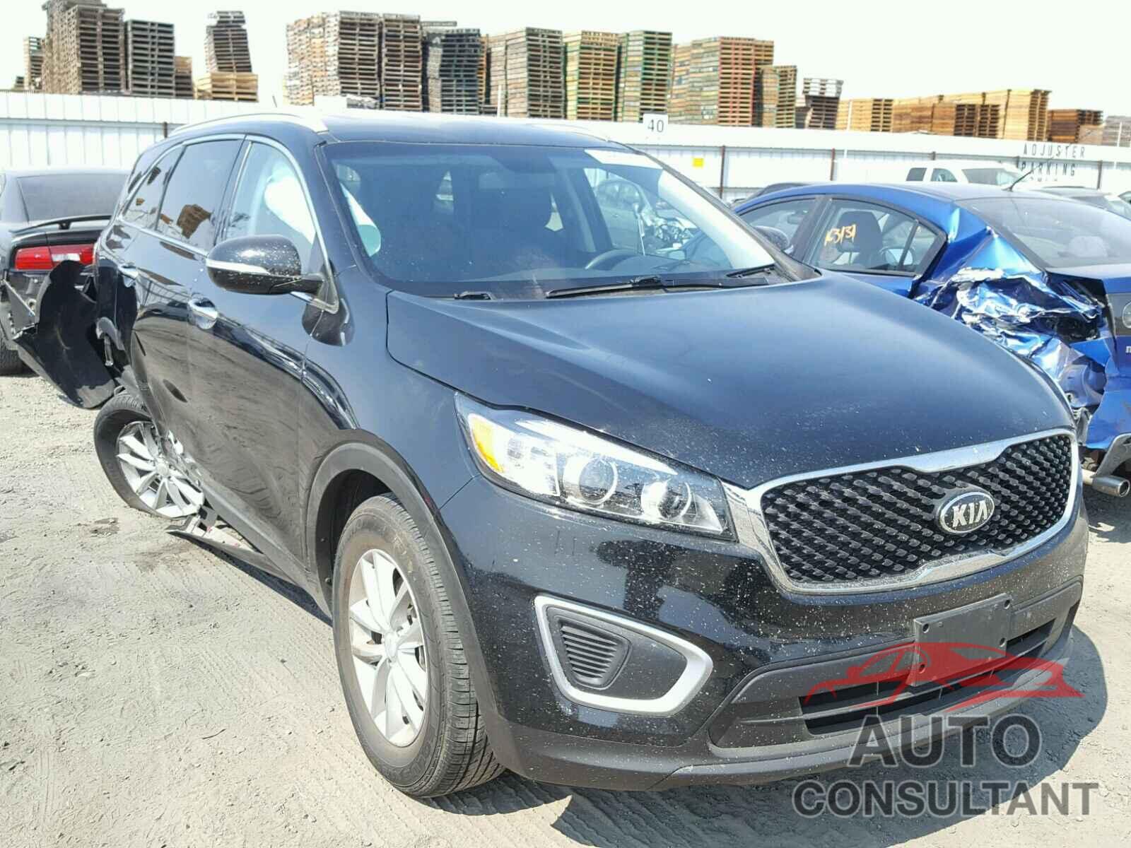 KIA SORENTO LX 2017 - 5XYPG4A58HG219208