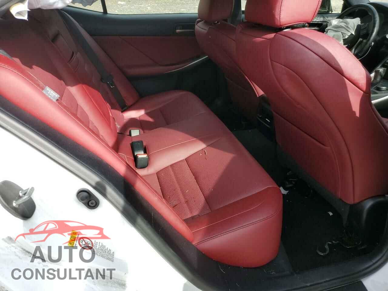 LEXUS IS 2017 - JTHBA1D2XH5056399