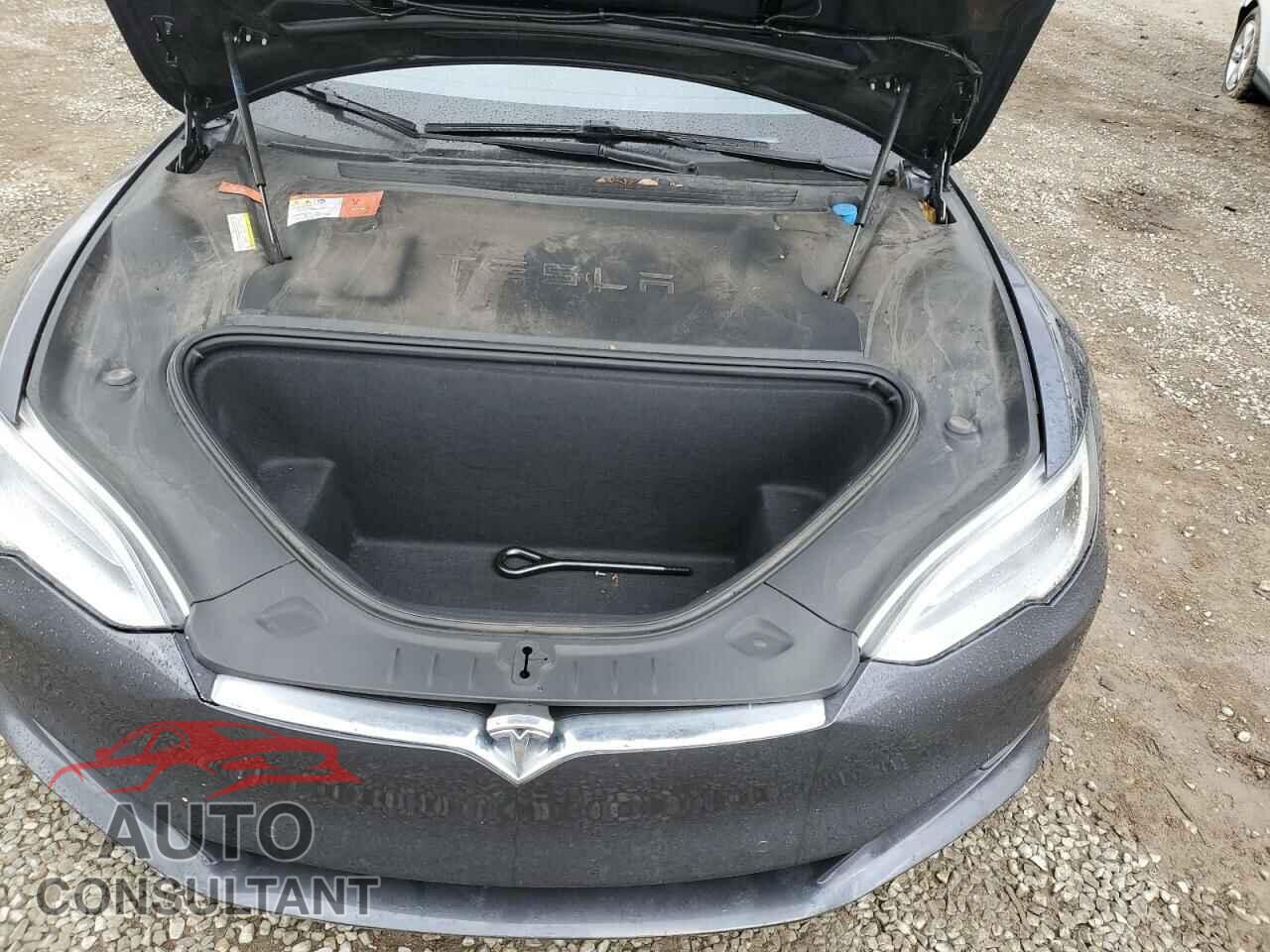 TESLA MODEL S 2017 - 5YJSA1E22HF183131