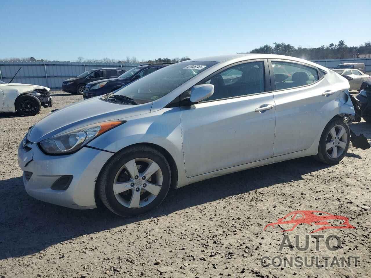 HYUNDAI ELANTRA 2013 - 5NPDH4AE3DH317890