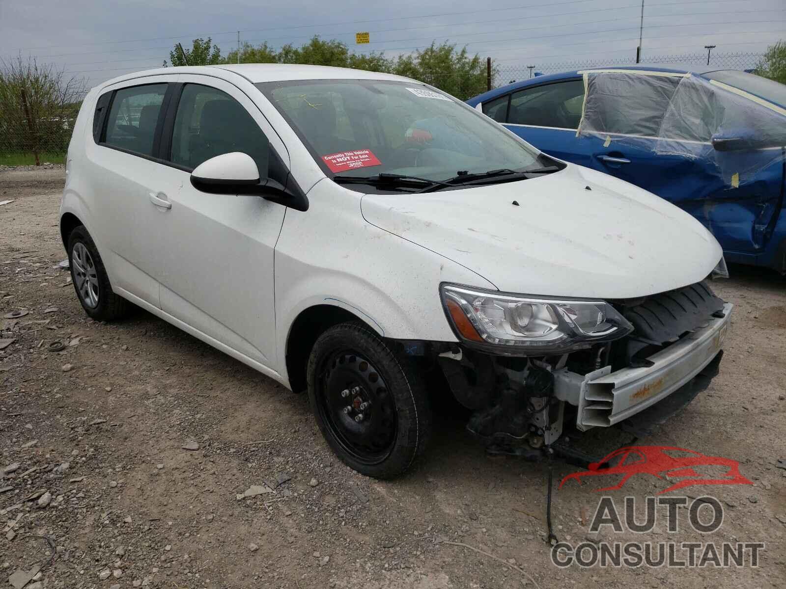 CHEVROLET SONIC 2017 - 1G1JG6SH2H4171058