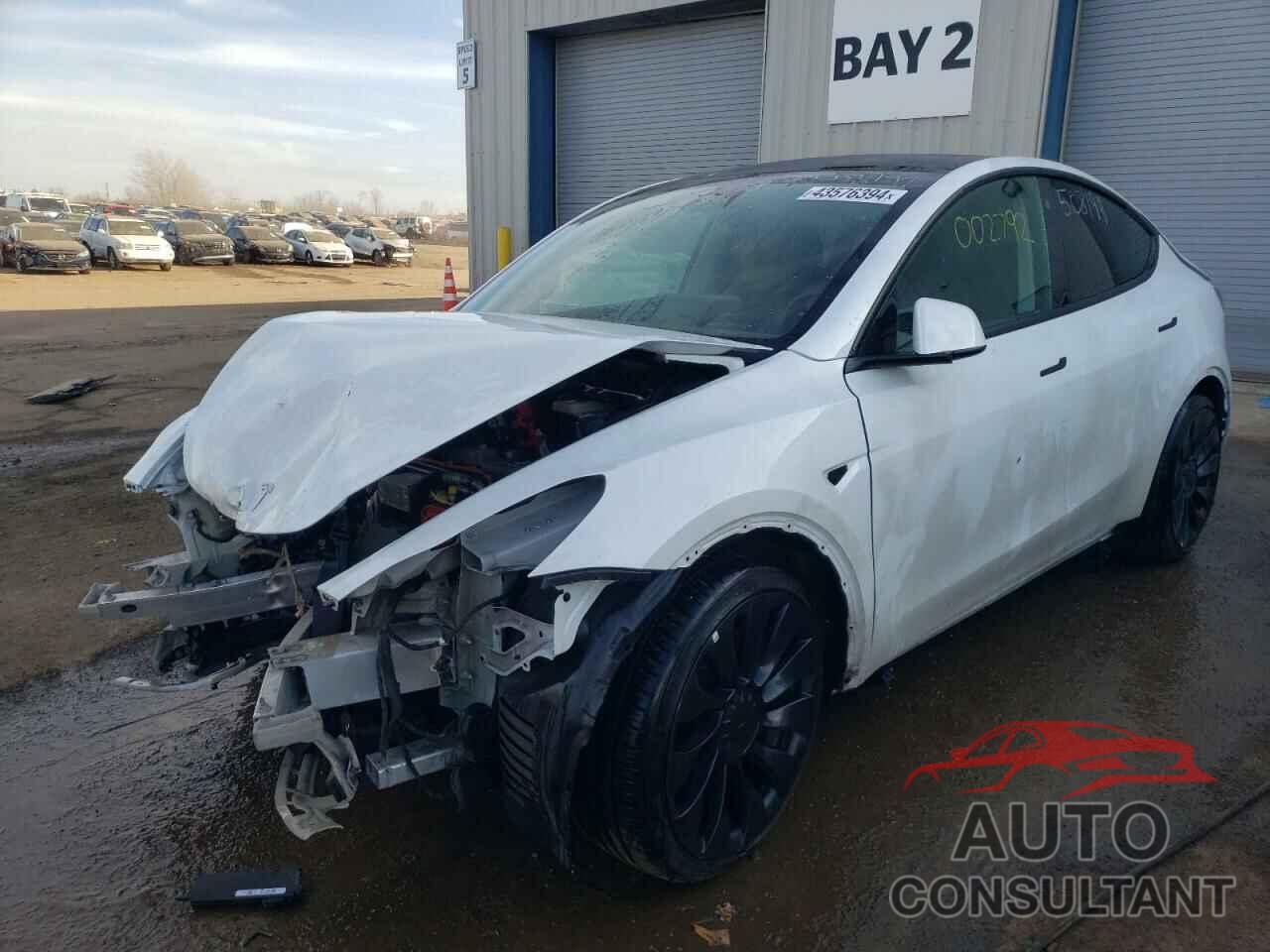 TESLA MODEL Y 2022 - 7SAYGDEFXNF542110